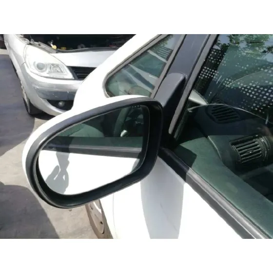 FORD GALAXY (VY) '2001 2.3 16V CAT BLANCO