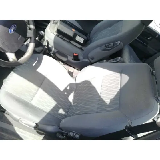 FORD GALAXY (VY) '2001 2.3 16V CAT BLANCO