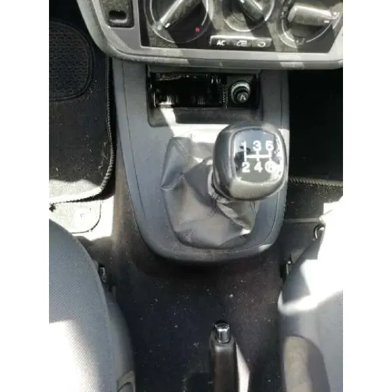 FORD GALAXY (VY) '2001 2.3 16V CAT BLANCO