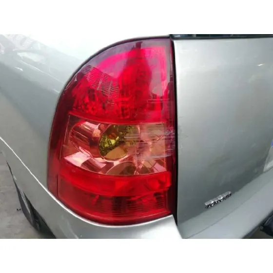 TOYOTA COROLLA FAMILIAR (E12) '2006 2.0 D-4D SOL GRIS