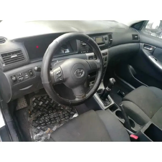 TOYOTA COROLLA FAMILIAR (E12) '2006 2.0 D-4D SOL GRIS