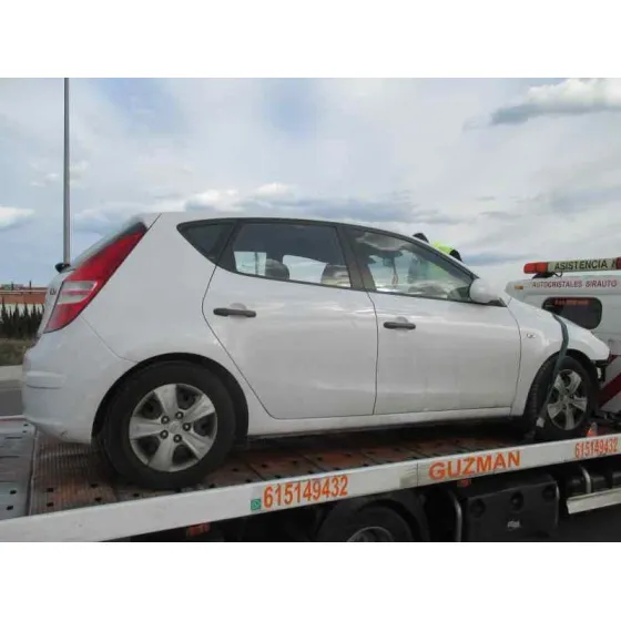 HYUNDAI I30 '2010 CLASSIC BLANCO