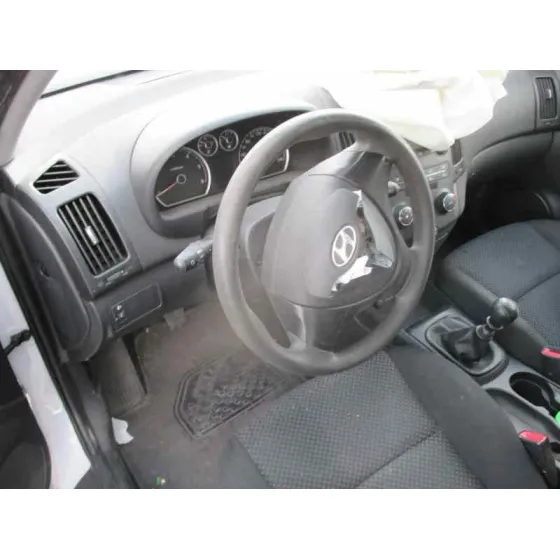 HYUNDAI I30 '2010 CLASSIC BLANCO