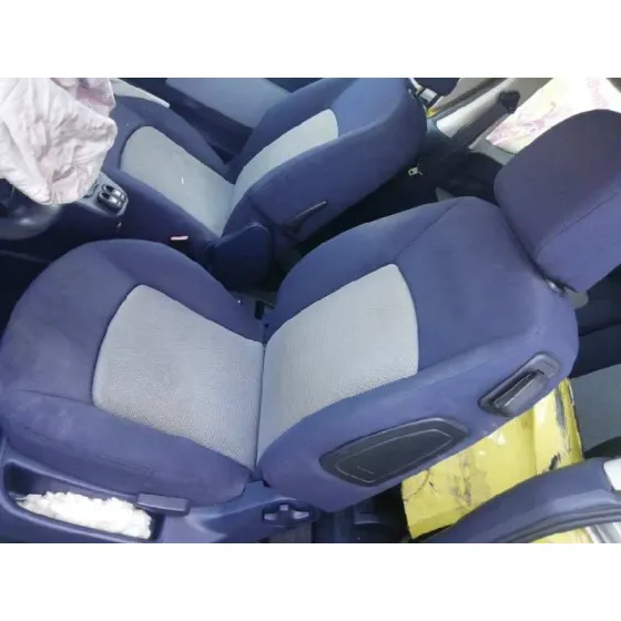 PEUGEOT 1007 '2008 URBAN AMARILLO
