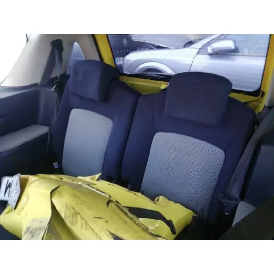 PEUGEOT 1007 '2008 URBAN AMARILLO