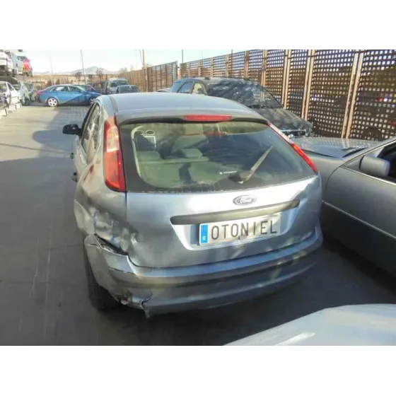 FORD FOCUS BERLINA (CAP) '2006 AMBIENTE (D) AZUL