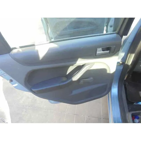 FORD FOCUS BERLINA (CAP) '2006 AMBIENTE (D) AZUL