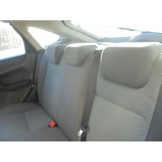 FORD FOCUS BERLINA (CAP) '2006 AMBIENTE (D) AZUL