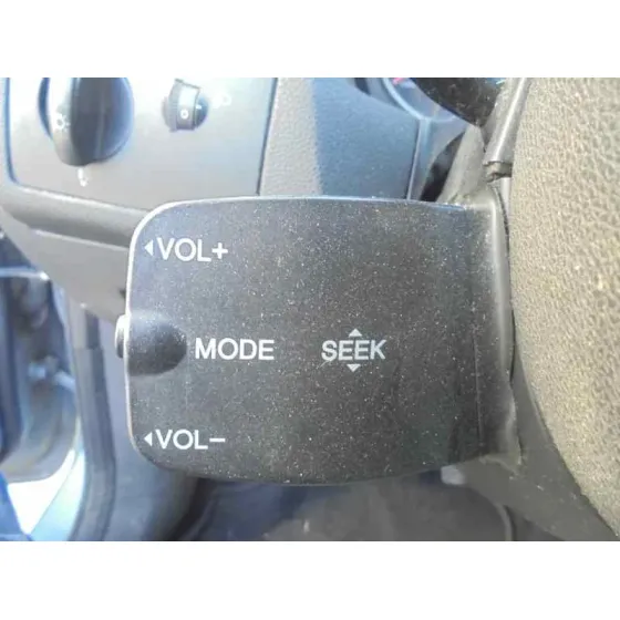 FORD FOCUS BERLINA (CAP) '2006 AMBIENTE (D) AZUL