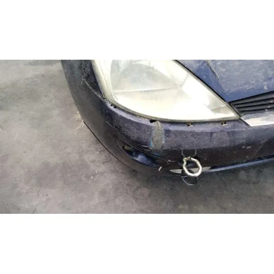 FORD FOCUS BERLINA (CAK) '2000 GHIA AZUL