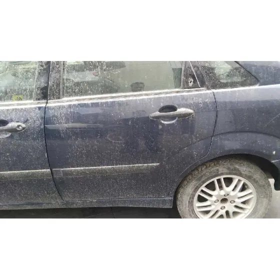FORD FOCUS BERLINA (CAK) '2000 GHIA AZUL