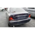 FORD FOCUS BERLINA (CAK) '2000 GHIA AZUL