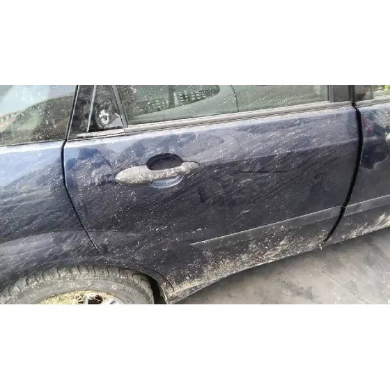 FORD FOCUS BERLINA (CAK) '2000 GHIA AZUL