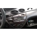 FORD FOCUS BERLINA (CAK) '2000 GHIA AZUL