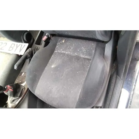FORD FOCUS BERLINA (CAK) '2000 GHIA AZUL