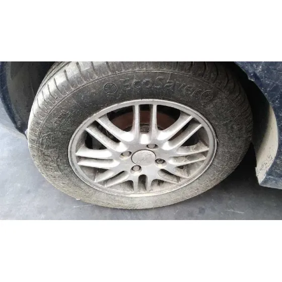 FORD FOCUS BERLINA (CAK) '2000 GHIA AZUL