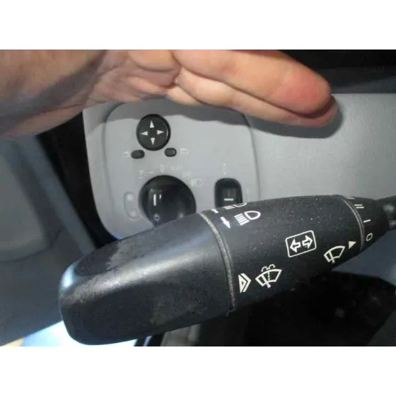 MERCEDES CLASE C (W203) BERLINA '2002 200 COMPRESSOR (203.042) AZUL OSCURO