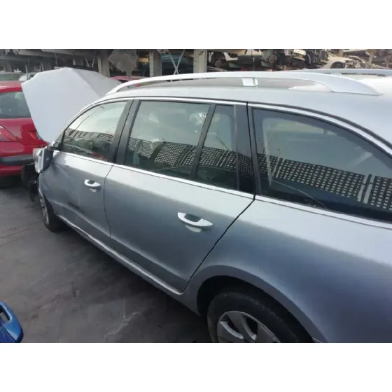 SKODA SUPERB COMBI (3T5) '2011 ACTIVE GRIS