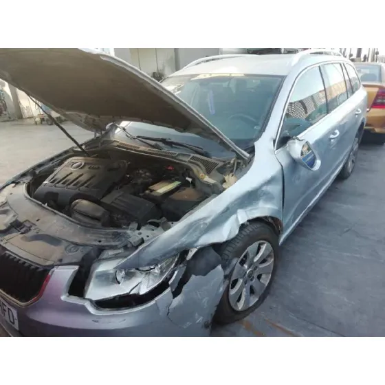 SKODA SUPERB COMBI (3T5) '2011 ACTIVE GRIS