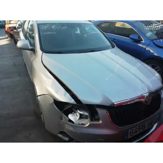 SKODA SUPERB COMBI (3T5) '2011 ACTIVE GRIS