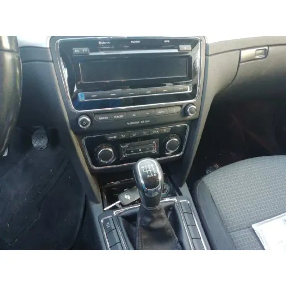 SKODA SUPERB COMBI (3T5) '2011 ACTIVE GRIS