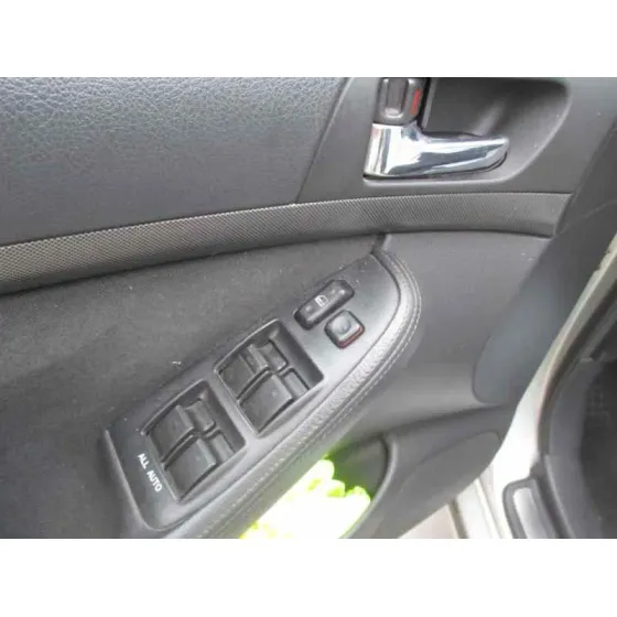 TOYOTA AVENSIS BERLINA (T25) '2003 1.8 SOL SEDAN (4-PTAS.) PLATA