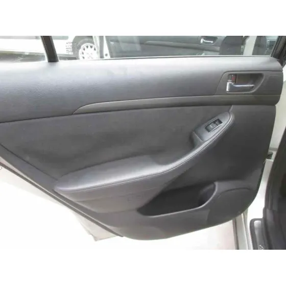 TOYOTA AVENSIS BERLINA (T25) '2003 1.8 SOL SEDAN (4-PTAS.) PLATA