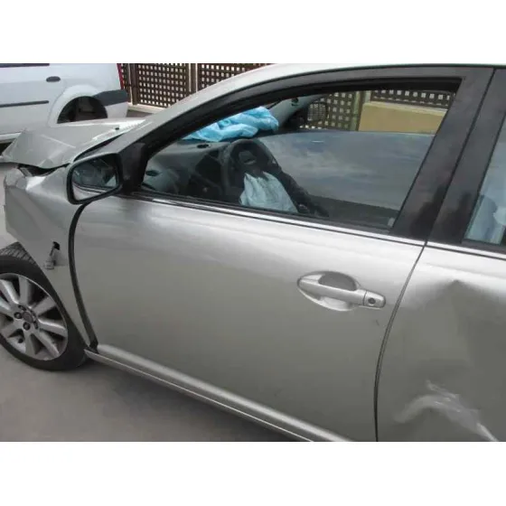 TOYOTA AVENSIS BERLINA (T25) '2003 1.8 SOL SEDAN (4-PTAS.) PLATA