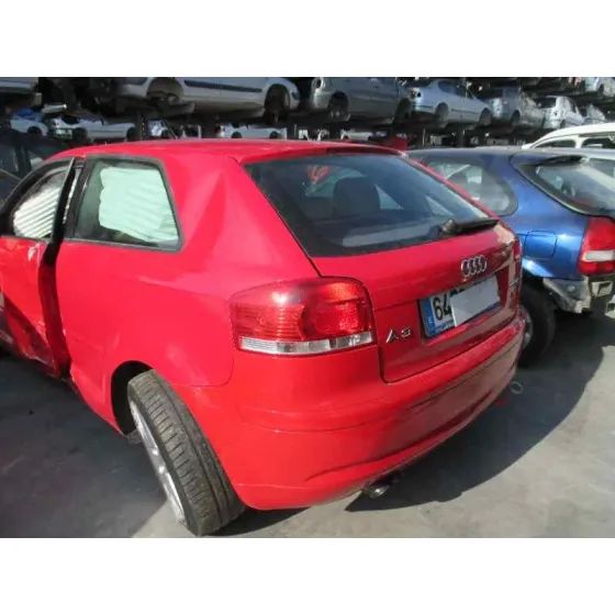 AUDI A3 (8P) '2003 2.0 TDI AMBIENTE ROJO