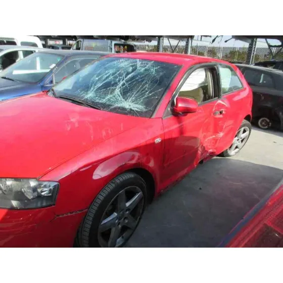 AUDI A3 (8P) '2003 2.0 TDI AMBIENTE ROJO