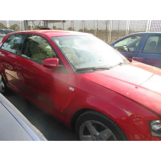 AUDI A3 (8P) '2003 2.0 TDI AMBIENTE ROJO