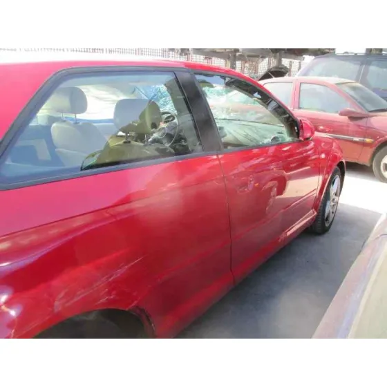 AUDI A3 (8P) '2003 2.0 TDI AMBIENTE ROJO