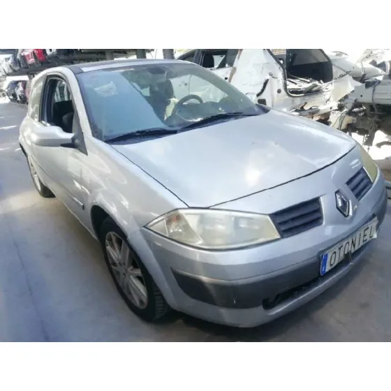 RENAULT MEGANE II BERLINA 3P '2005 1.5 DCI DIESEL GRIS