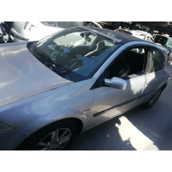 RENAULT MEGANE II BERLINA 3P '2005 1.5 DCI DIESEL GRIS
