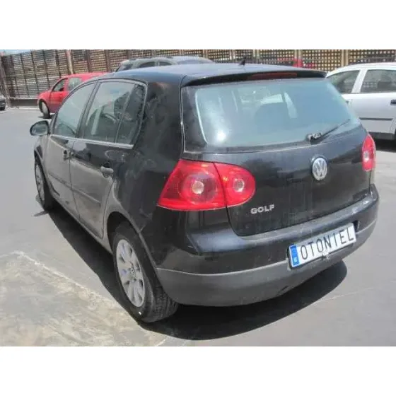 VOLKSWAGEN GOLF V BERLINA (1K1) '2007 CONCEPTLINE (E) NEGRO