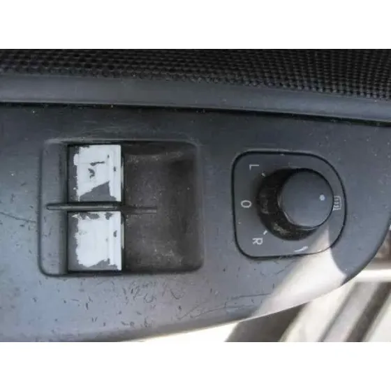 VOLKSWAGEN GOLF V BERLINA (1K1) '2007 CONCEPTLINE (E) NEGRO