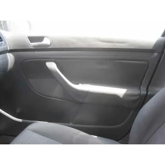 VOLKSWAGEN GOLF V BERLINA (1K1) '2007 CONCEPTLINE (E) NEGRO