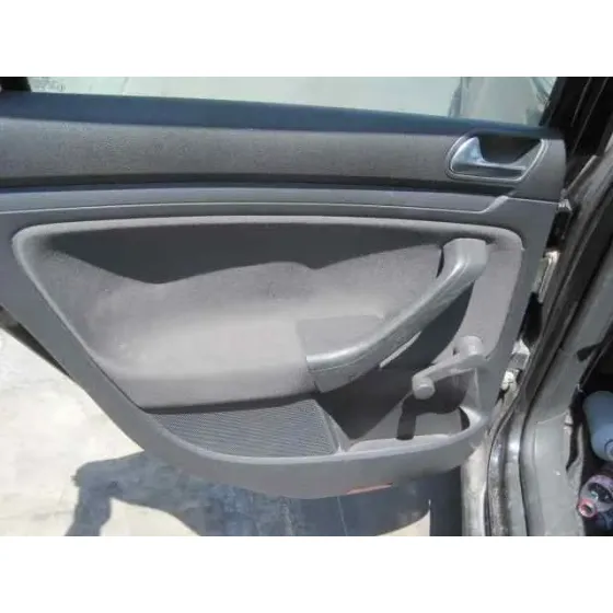 VOLKSWAGEN GOLF V BERLINA (1K1) '2007 CONCEPTLINE (E) NEGRO