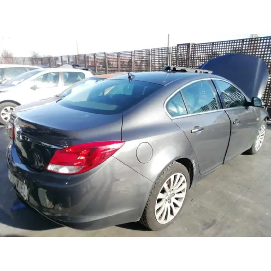 OPEL INSIGNIA BERLINA '2010 COSMO GRIS OSCURO