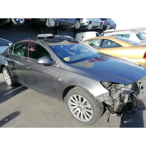 OPEL INSIGNIA BERLINA '2010 COSMO GRIS OSCURO