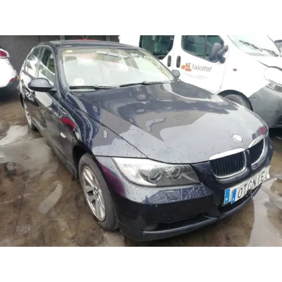 BMW SERIE 3 BERLINA (E90) '2006 320D AZUL