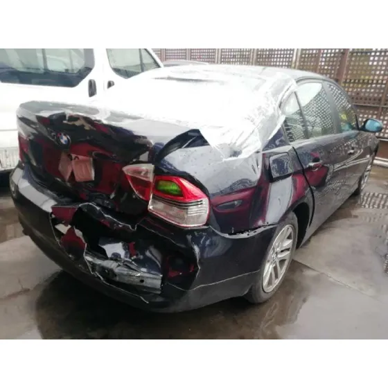 BMW SERIE 3 BERLINA (E90) '2006 320D AZUL