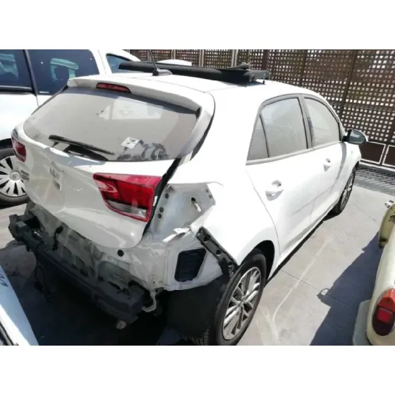 KIA RIO '2022 1.0 T-GDI HYBRID BLANCO