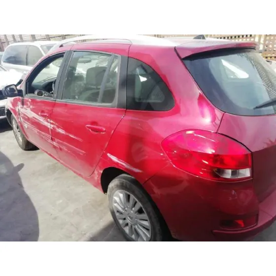 RENAULT CLIO GRANDTOUR '2011 20 ANIVERSARIO ROJO