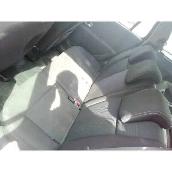 RENAULT CLIO GRANDTOUR '2011 20 ANIVERSARIO ROJO
