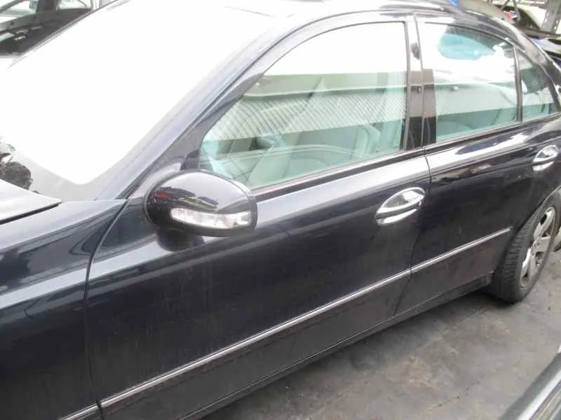 MERCEDES-BENZ CLASE E (W211) BERLINA MERCEDES CLASE E (W211) BERLINA '2004 E 270 CDI (211.016) AZUL 2002