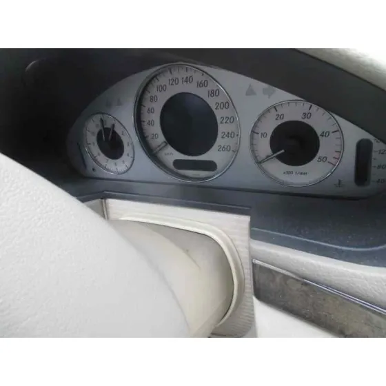 MERCEDES CLASE E (W211) BERLINA '2004 E 270 CDI (211.016) AZUL