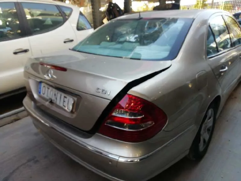 MERCEDES-BENZ CLASE E (W211) BERLINA MERCEDES CLASE E (W211) BERLINA '2004 E 320 CDI (211.026) DORADO 2002