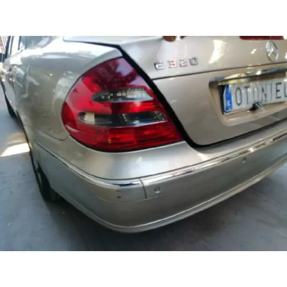 MERCEDES CLASE E (W211) BERLINA '2004 E 320 CDI (211.026) DORADO