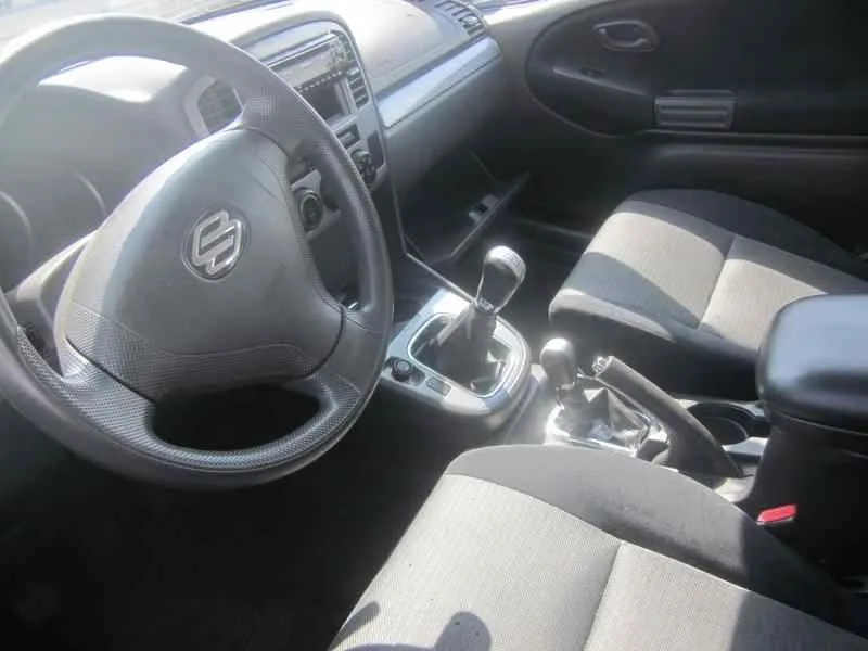 SUZUKI GRAND VITARA 3 PUERTAS SQ (GT) SUZUKI GRAND VITARA 3 PUERTAS SQ (GT) '2004 2.0 TD BASICO PLATA 2003